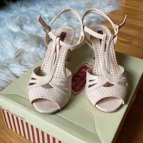 B.A.I.T Shoes - Blush BAIT Sandals